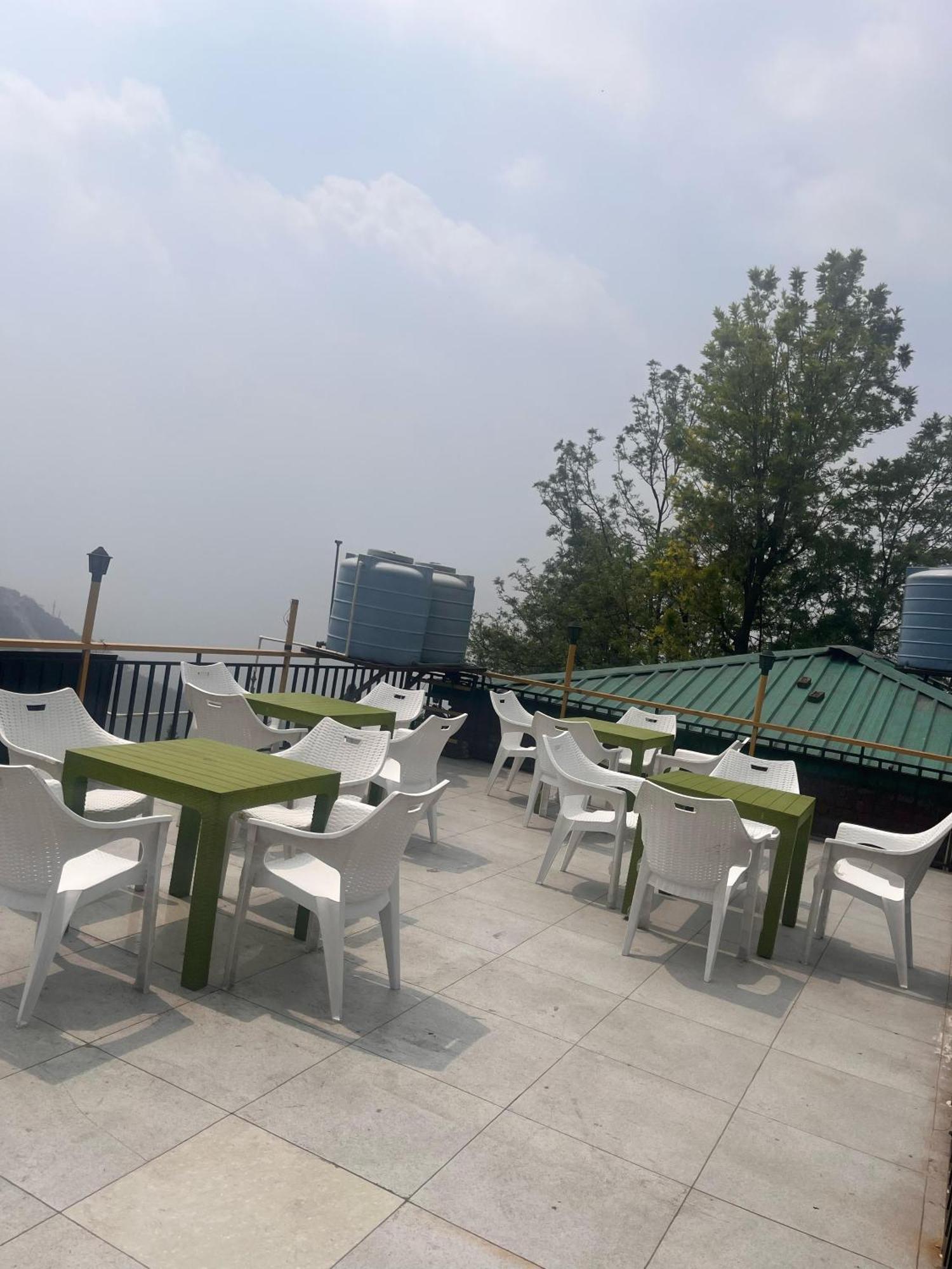 Royal Hill Inn 무소리에 외부 사진